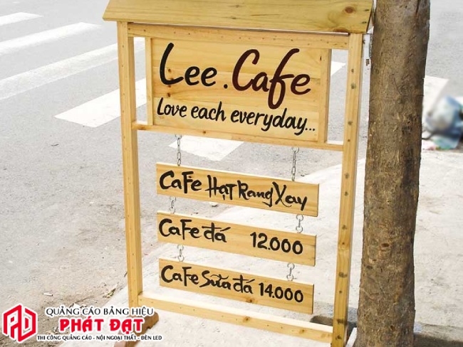 giá làm bảng hiệu gỗ tùy thuộc vào chất liệu và kích thước