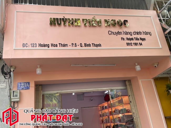 làm bảng hiệu chữ nổi inox cho shop mỹ phẩm
