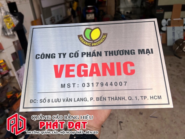 Mẫu bảng hiệu inox phẳng dày 1mm cao cấp