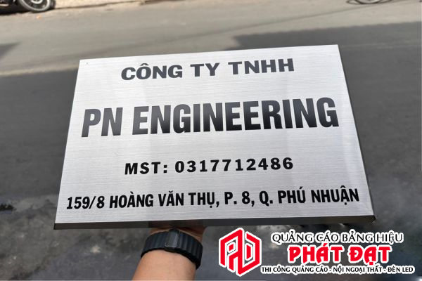 Mẫu biển hiệu công ty inox xước đẹp